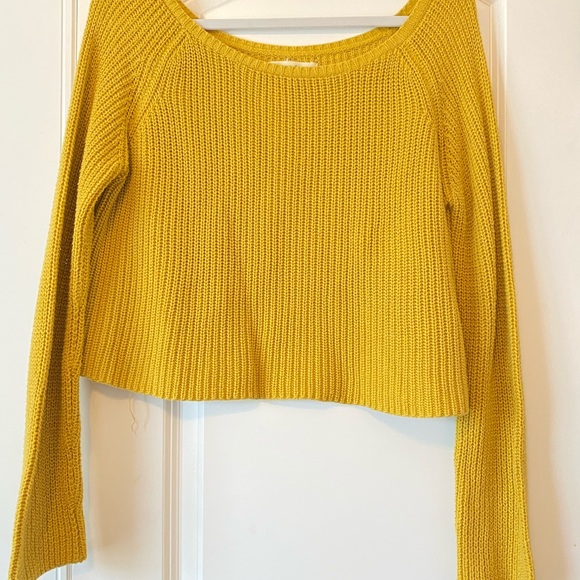 Tops - Cropped Sweater/Shirt